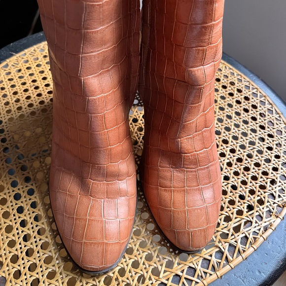 Coach Women's Tan Croc-Embossed Brielle Ankle Boots 6.5 - Picture 8 of 9